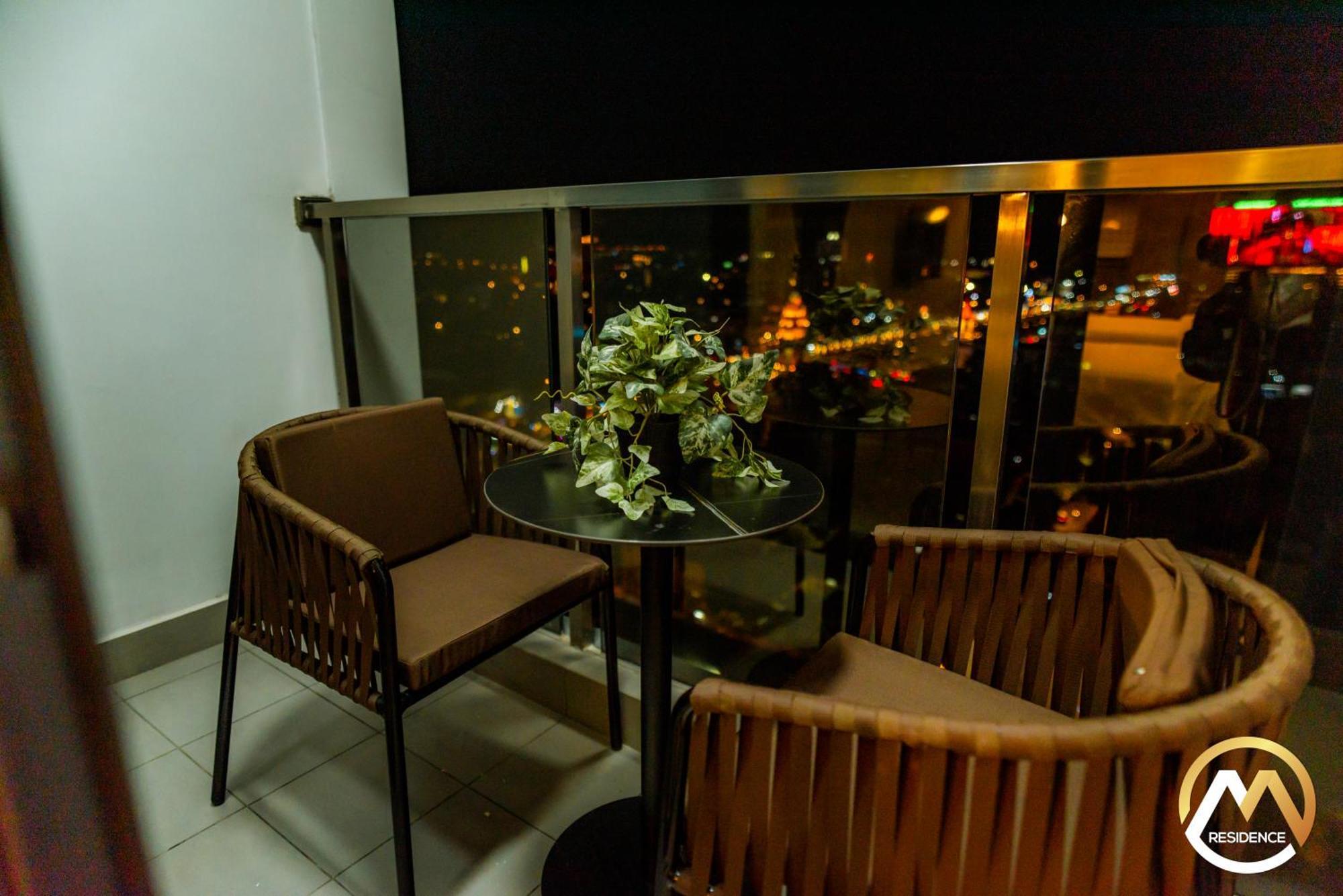 Hotel Serviced Apartments Top One Infinity Pool With View Of 360 Degree Phnompen Kültér fotó