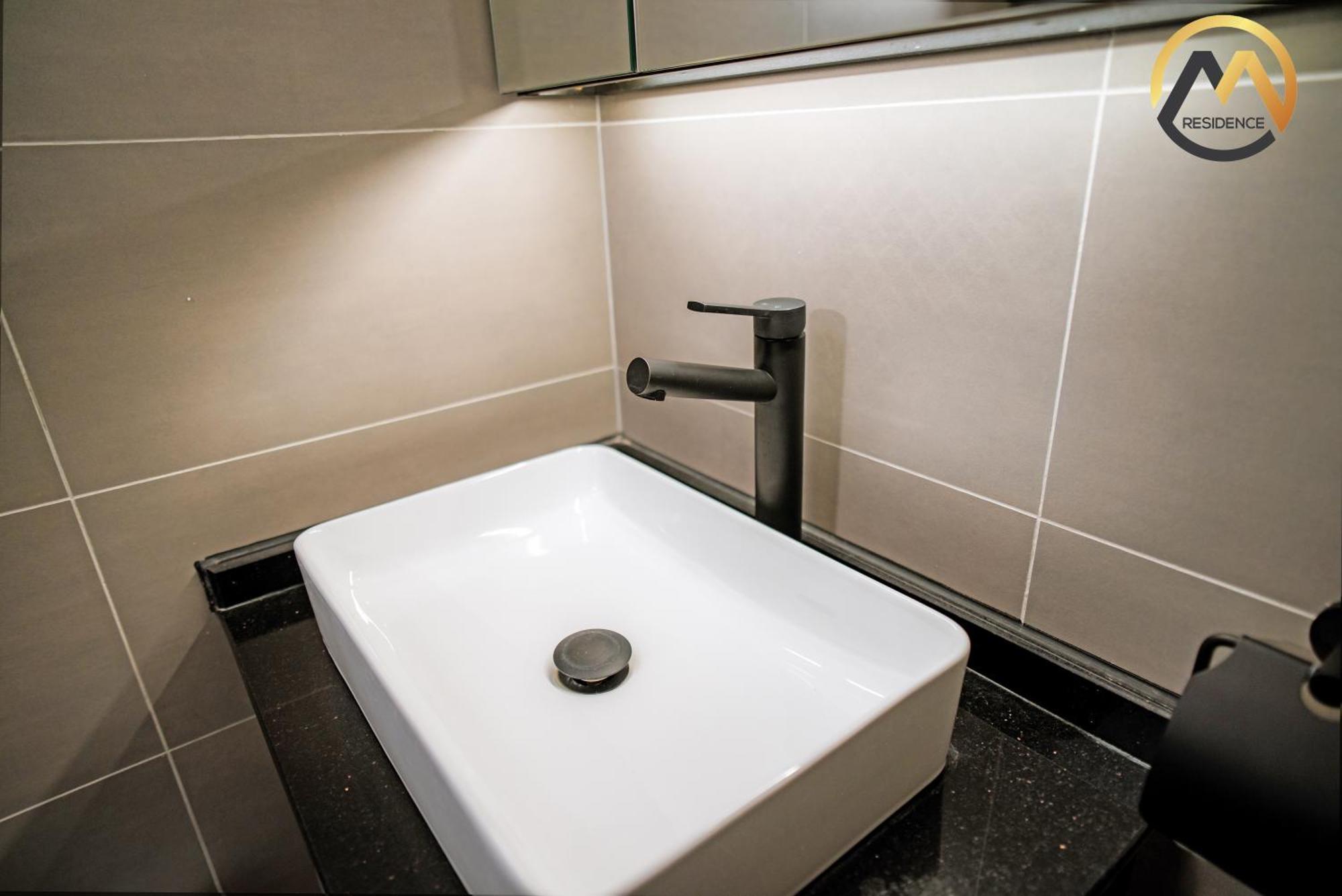 Hotel Serviced Apartments Top One Infinity Pool With View Of 360 Degree Phnompen Kültér fotó